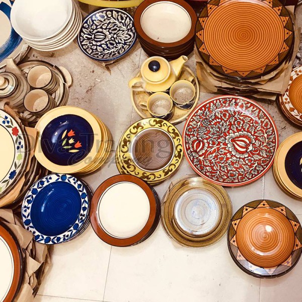 CROCKERY HAND CRAFT